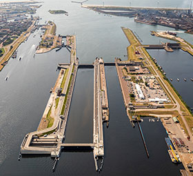 Ad Amsterdam la più grande chiusa marittima del mondo